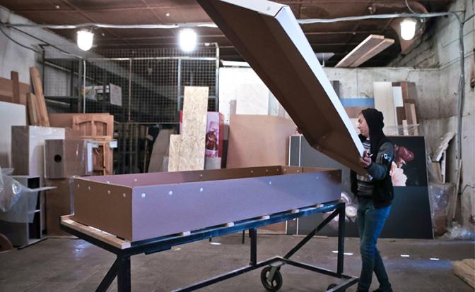 Мода на картонные гробы: Дурь зеленых или признак обнищания граждан?