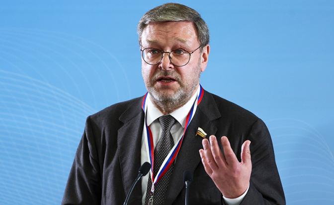 На фото: зампред Совета Федерации Константин Косачев.