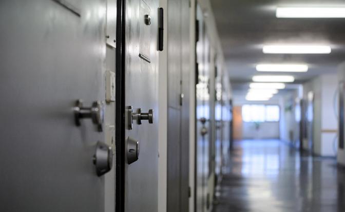 Тюрьма народов: Эстония раньше так называла Россию, а теперь сама стала евро-"кичей"