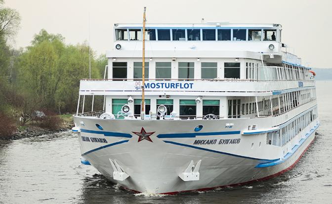 СМИ: вода на теплоходе «Михаил Булгаков» не подходила даже для мытья посуды