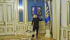 "Мочить в сортире" Зеленского не будут. Но если рядом случайно упадет снаряд, скажут - судьба такая