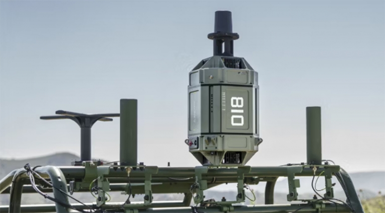 На фото: Pulsar-V, установленный на тактическом транспортном средстве.