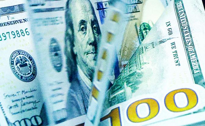 Никита Масленников: Запасаться валютой нужно сейчас, дальше все достаточно туманно