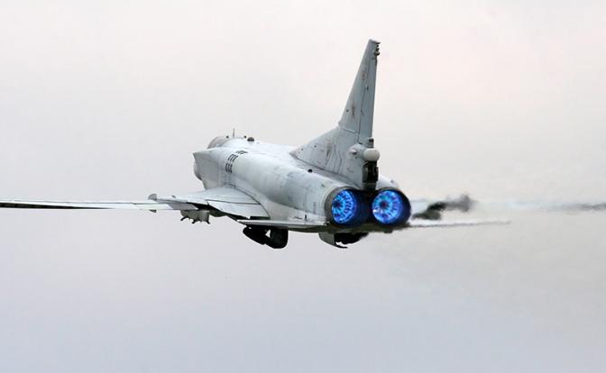 На фото: самолет Ту-22М3