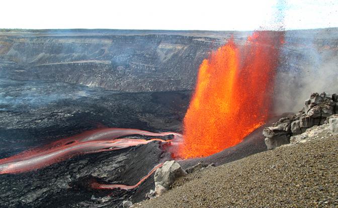 На фото: вулкан Килауэа.