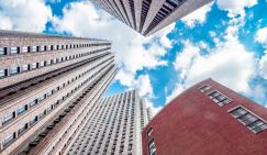 Застройщики-авантюристы надули «индикатор пузыря» до предела, но цены не снижают