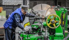 Что у нас со станками, на которых экономика держится? Две оценки двух Мишустиных