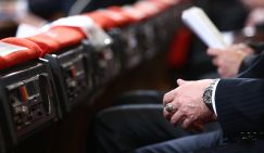 "А что санкции? Наша "элитка" жить хуже не стала. Кто к власти ближе, тот в шоколаде"