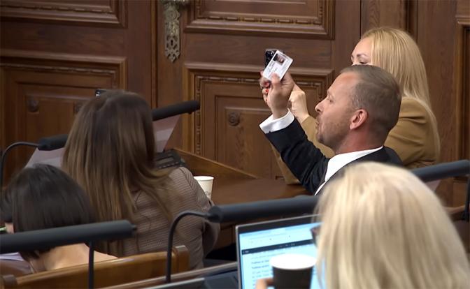 На фото: экс-депутат латвийского парламента и бывший член Рижской думы Алексей Росликов.