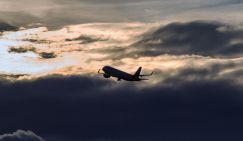 Тайные рейсы огромных «Боингов» из Китая – что и зачем везут? Куда - всем ясно