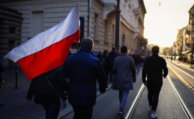 Варшава стонет от украинских проблем - кто виноват