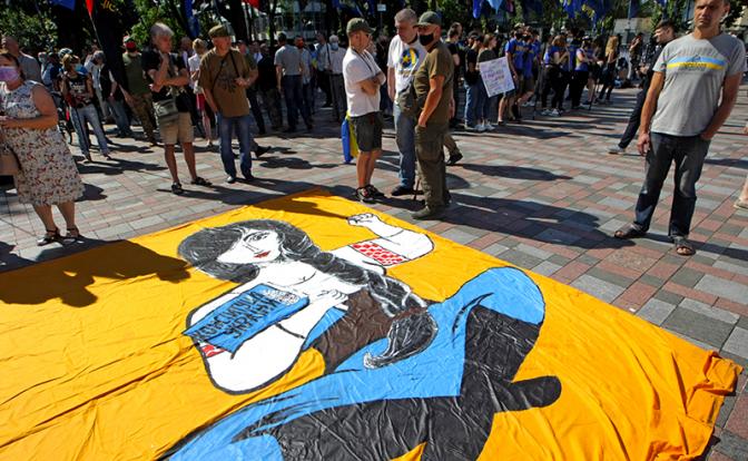 Экс-депутат Рады назвал города Украины, которые могут перейти Польше и Венгрии