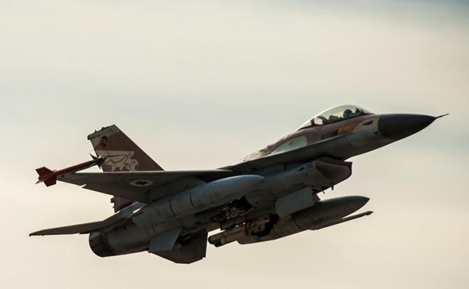 Истребители Израиля ударили по ядерному исследовательскому центру Ирана