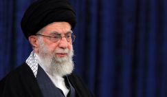 Аятолла Хаменеи укрылся в бункере, Израиль пытается его найти, Иран ловит агентов «Моссад»