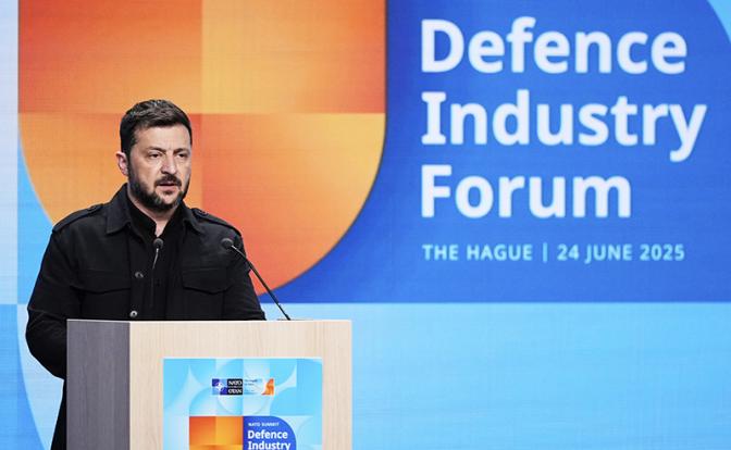 На фото: президент Украины Владимир Зеленский на саммите НАТО.