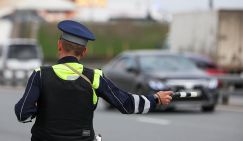 Lexus в гараже, квартира в Дубае: Мечты гаишников иногда сбываются