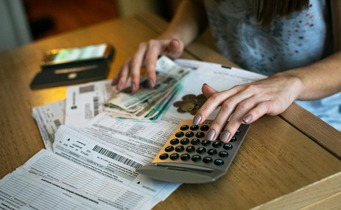 «Может, и по башке кому-то прилетит»: Резкий рост квартплат в июле вновь поставил вопрос - откуда такие цифры взялись?