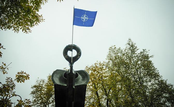 Telegraph: Страны НАТО обязались направлять 5% ВВП на военные расходы