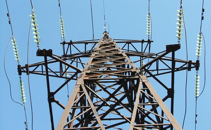 Попались в «Россети»: 100 домов предлагают снести, чтобы ЛЭП провести