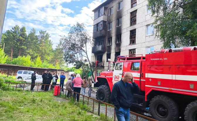В свердловском городе расследуют взрыв газа в многоэтажке – погибли двое