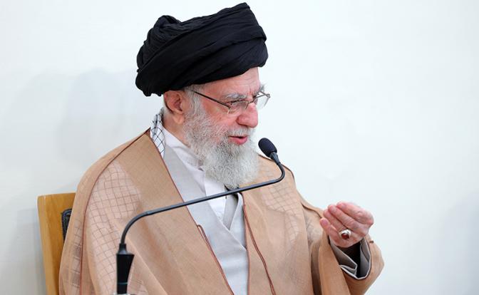 На фото: Верховный лидер Ирана аятолла Али Хаменеи