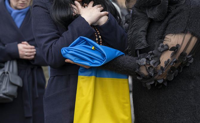 «Резидент»: Киев отказывается выплачивать компенсации родственникам погибших солдат