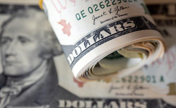Эксперт: Курс доллара по 100 нужен бюджету? Это очень упрощенная сентенция