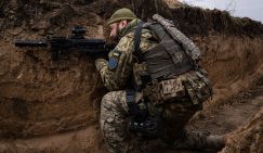 Братские могилы вместо «лисьих нор»: Сырский отдал приказ своим солдатам в районе Волчанска закопаться