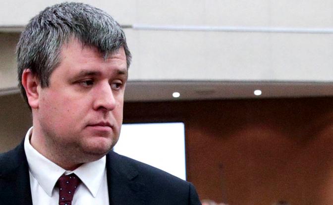 На фото: заместитель Председателя Комитета по молодежной политике Александр Толмачев.