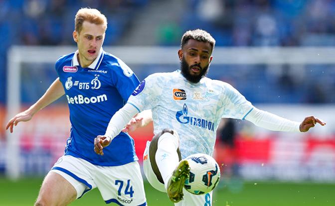 На фото: игрок Вендел ("Зенит") во время матча.