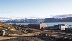 Норвегия особо на Россию не прет, но под шумок оттяпать Шпицберген вполне может