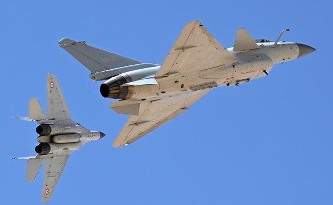 На фото: истребитель J-10C