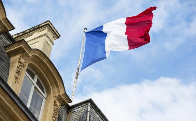 Французы запаниковали из-за риска войны с Россией