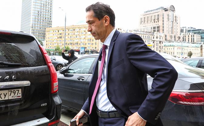 На фото: посол Азербайджана в Москве Рахман Мустафаев