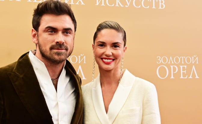 На фото: актриса Агаты Муцениеце и аккордеонист Петра Дранги