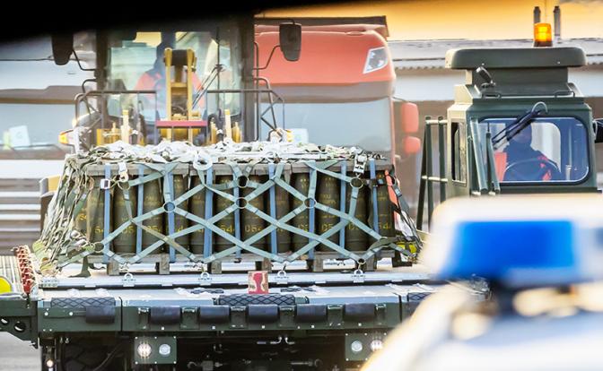 NYT: Соединенные Штаты приостанавливают поставки Украине боеприпасов