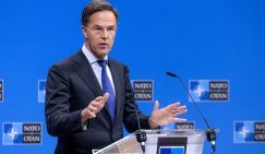 Рютте: Европа не справится с помощью Украине без поддержки США