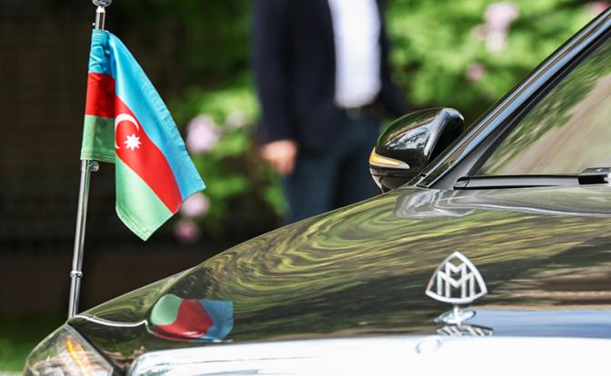 МИД Азербайджана: Отношения с РФ можно улучшить после расследования крушения самолета AZAL