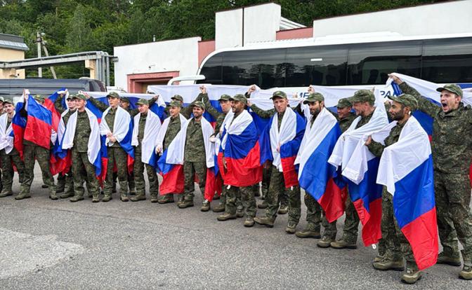 Россия вернула очередную группу бойцов с подконтрольной Киеву территории