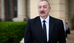 Не только кавказский князь, но и хан: Алиев показывает мускулы и Путину, и Средней Азии