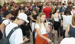 Ужас в Шереметьево, кошмар в Пулково: 5 июля в столичных аэропортах одни матерились, другие пели песни