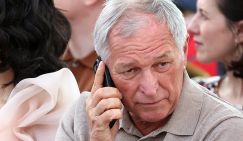 «Золотого» магната из Челябинска "тормознули" на взлетной полосе, хотя его люди это отрицают