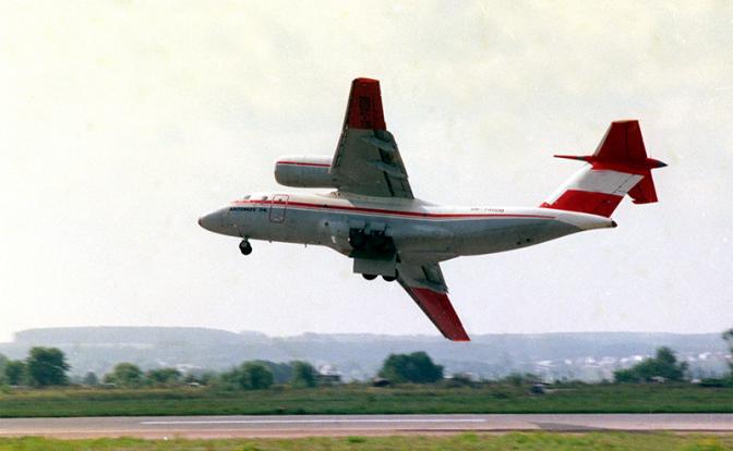 На фото: Ан-72