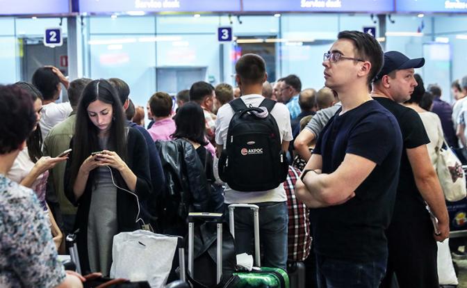 Коллапс в столичных аэропортах: с «Ковром» в небе безопасно, но проблема не только в атаках украинских дронов