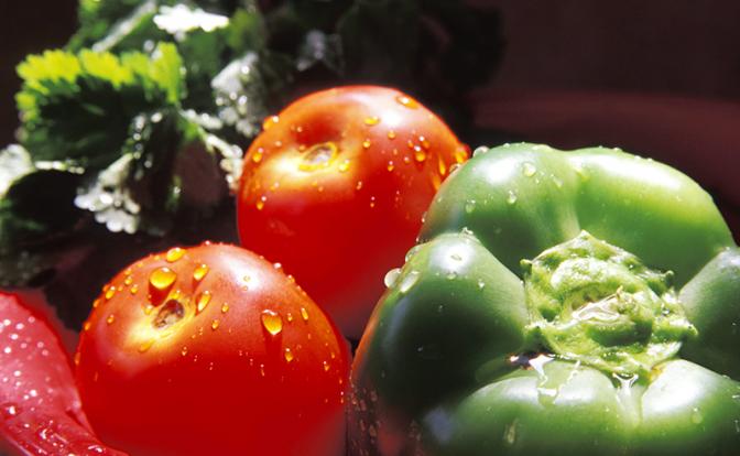 Озвучены продукты, которые растворяют яды в кишечнике