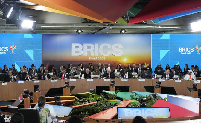 Захаров – о саммите БРИКС: Половина человечества осудила Киев и поддержала Россию