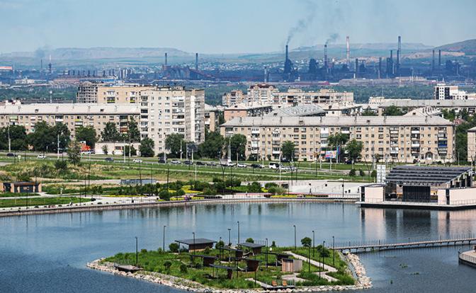 На фото: Магнитогорск. Вид на город.