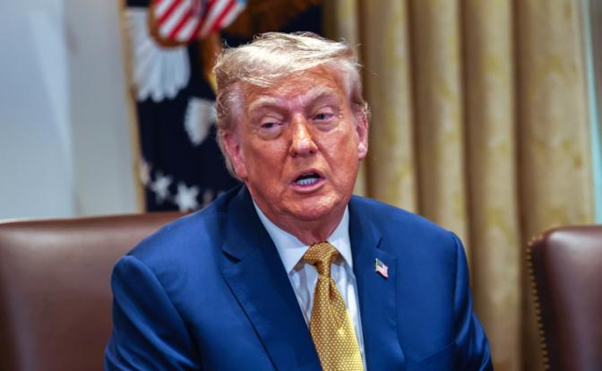 На фото: президент Соединенных Штатов Дональд Трамп