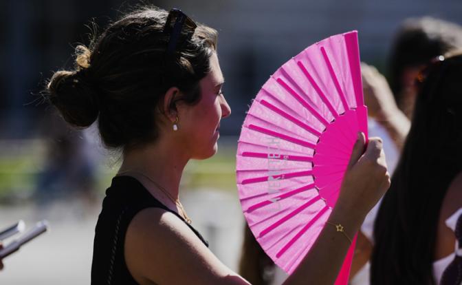 Аномальная жара: Синоптик рассказал, какие регионы РФ почувствуют на себе наибольший удар