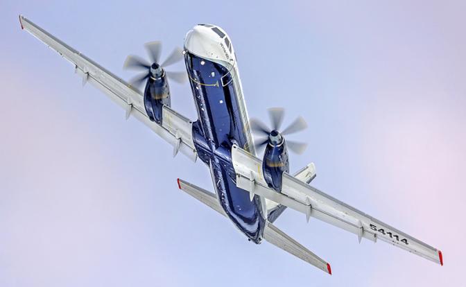 На фото: Ил-114−300